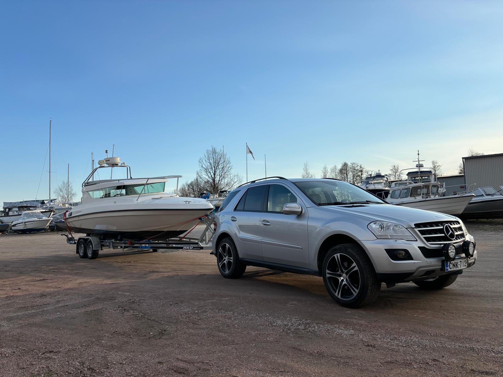 Veneiden nosto ja kuljetukset